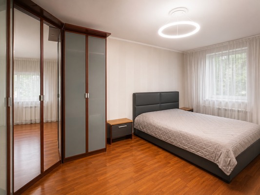 Продам двухкомнатную (2-комн.) квартиру, Зои и Александра Космодемьянских ул, 11ка, Москва г