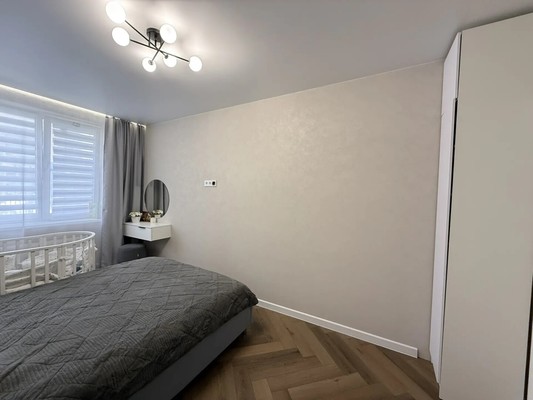 Продам двухкомнатную (2-комн.) квартиру, им. Валерия Вишневецкого ул, 11, Краснодар г