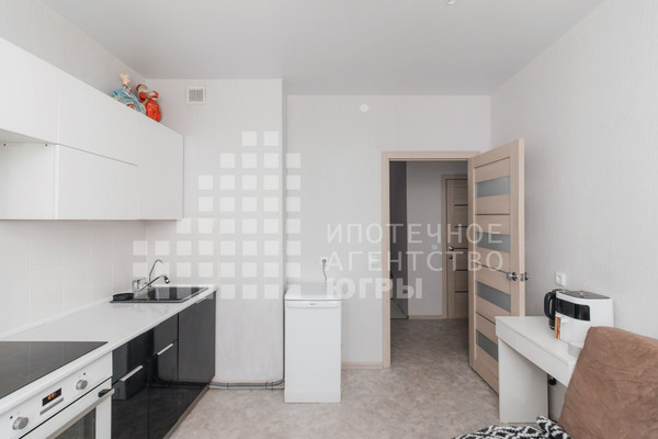 Продам двухкомнатную (2-комн.) квартиру, Анны Коньковой ул, 16, Ханты-Мансийск г