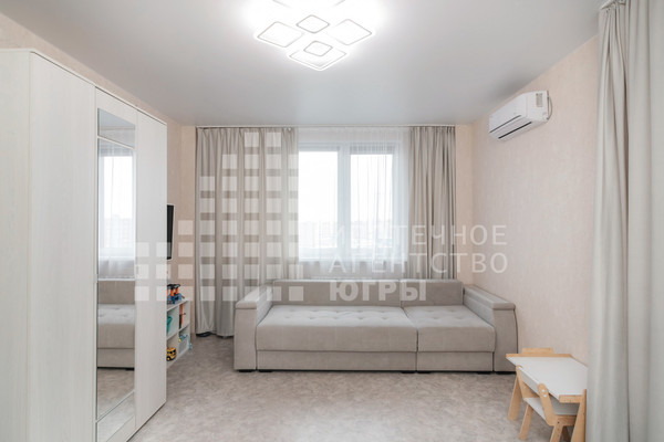 Продам двухкомнатную (2-комн.) квартиру, Анны Коньковой ул, 16, Ханты-Мансийск г