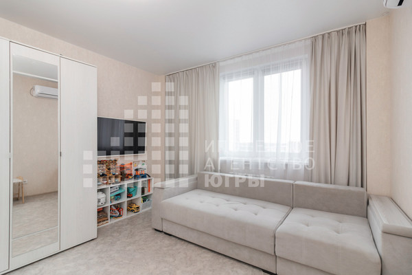 Продам двухкомнатную (2-комн.) квартиру, Анны Коньковой ул, 16, Ханты-Мансийск г