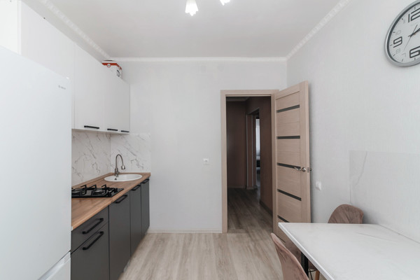 Продам двухкомнатную (2-комн.) квартиру, Свободы ул, 61, Ханты-Мансийск г