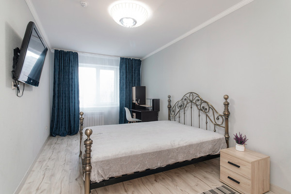 Продам двухкомнатную (2-комн.) квартиру, Свободы ул, 61, Ханты-Мансийск г