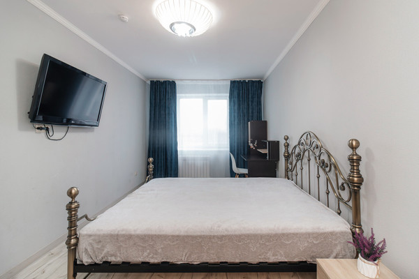 Продам двухкомнатную (2-комн.) квартиру, Свободы ул, 61, Ханты-Мансийск г