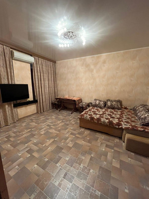 Продам многокомнатную квартиру, Лычманова ул, 40, Астрахань г