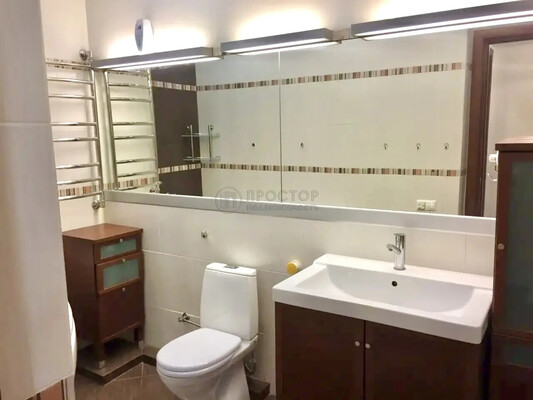 Продам трехкомнатную (3-комн.) квартиру, Мишина ул, 26, Москва г