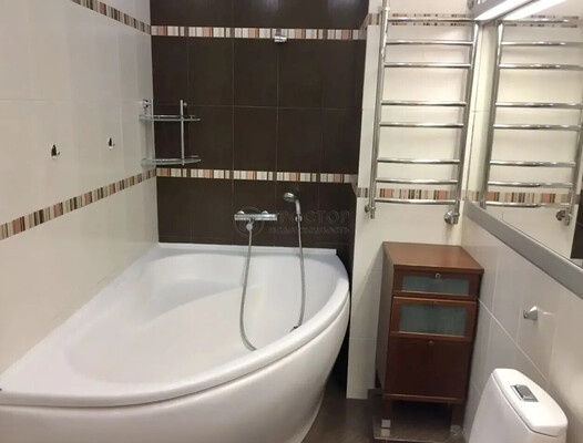 Продам трехкомнатную (3-комн.) квартиру, Мишина ул, 26, Москва г