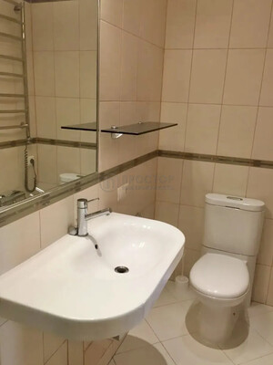 Продам трехкомнатную (3-комн.) квартиру, Мишина ул, 26, Москва г