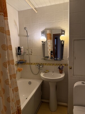 Продам однокомнатную (1-комн.) квартиру, Профсоюзная ул, 136к1, Москва г