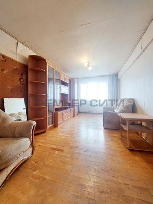 Продам двухкомнатную (2-комн.) квартиру, Кубяка ул, 9, Калуга г