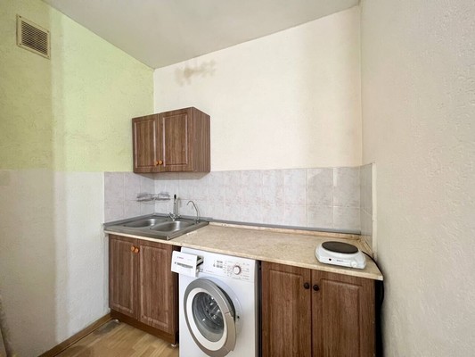 Продам двухкомнатную (2-комн.) квартиру, Манагарова ул, 4, Ялта г