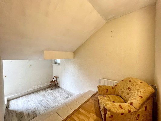 Продам двухкомнатную (2-комн.) квартиру, Манагарова ул, 4, Ялта г