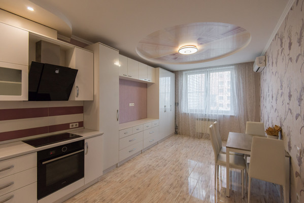 Продам двухкомнатную (2-комн.) квартиру, Орбитальная ул, 13, Ростов-на-Дону г
