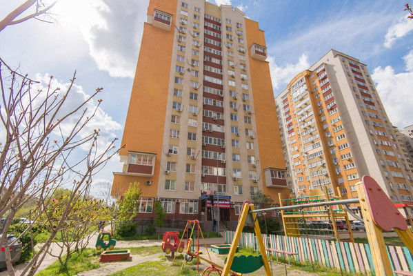 Продам двухкомнатную (2-комн.) квартиру, Орбитальная ул, 13, Ростов-на-Дону г