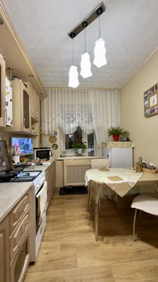 Продам двухкомнатную (2-комн.) квартиру, Тентюковская ул, 63б, Сыктывкар г