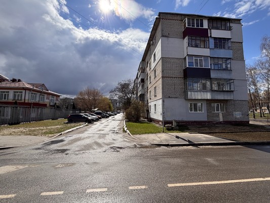 Продам двухкомнатную (2-комн.) квартиру, академика Королева ул, 10, Брянск г