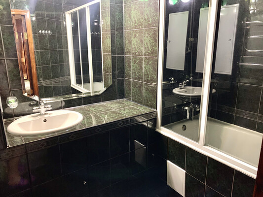 Продам трехкомнатную (3-комн.) квартиру, Бутырская ул, 9к1, Москва г