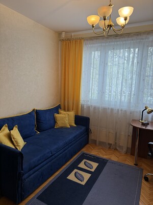 Продам трехкомнатную (3-комн.) квартиру, Профсоюзная ул, 136к1, Москва г