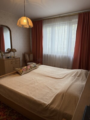 Продам трехкомнатную (3-комн.) квартиру, Профсоюзная ул, 136к1, Москва г