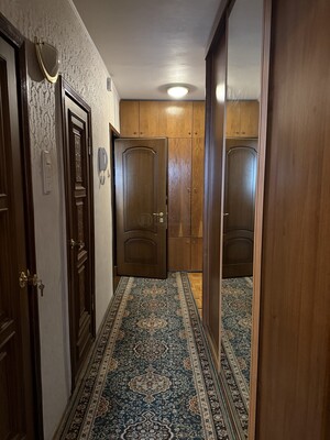 Продам трехкомнатную (3-комн.) квартиру, Профсоюзная ул, 136к1, Москва г