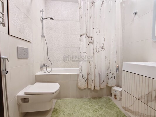 Продам двухкомнатную (2-комн.) квартиру, Заводская ул, 18к2, Нахабино рп