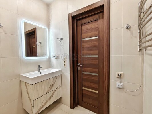 Продам двухкомнатную (2-комн.) квартиру, Заводская ул, 18к2, Нахабино рп