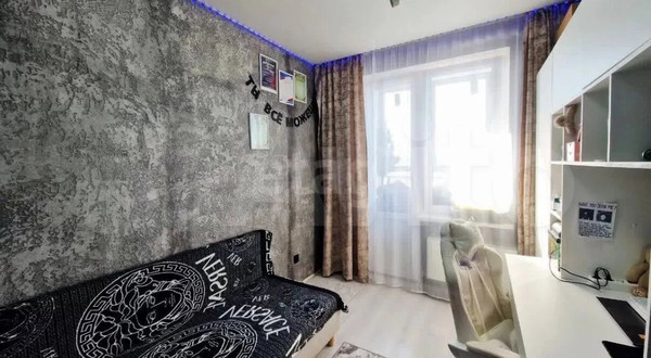 Продам двухкомнатную (2-комн.) квартиру, Тэцевская ул, 4кд, Казань г
