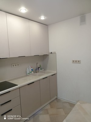 Продам трехкомнатную (3-комн.) квартиру, Адоратского ул, 27ка, Казань г