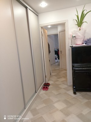 Продам трехкомнатную (3-комн.) квартиру, Адоратского ул, 27ка, Казань г