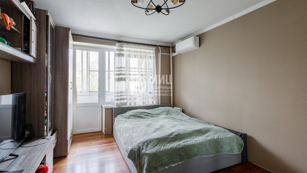 Продам двухкомнатную (2-комн.) квартиру, 16-я Парковая ул, 27, Москва г