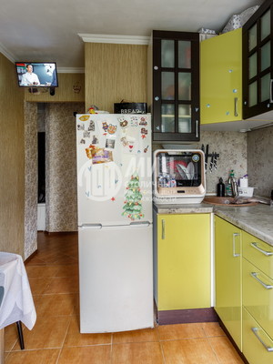 Продам двухкомнатную (2-комн.) квартиру, 16-я Парковая ул, 27, Москва г