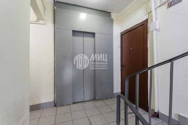 Продам двухкомнатную (2-комн.) квартиру, 16-я Парковая ул, 27, Москва г