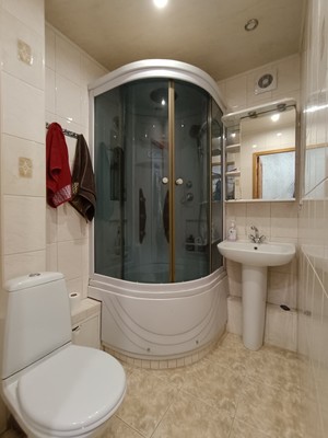 Продам двухкомнатную (2-комн.) квартиру, Строителей пр-кт, 20, Иваново г