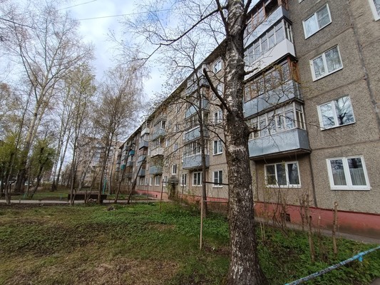 Продам двухкомнатную (2-комн.) квартиру, Строителей пр-кт, 20, Иваново г