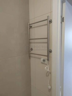 Продам трехкомнатную (3-комн.) квартиру, Александровская ул, 4, Петрово-Дальнее с