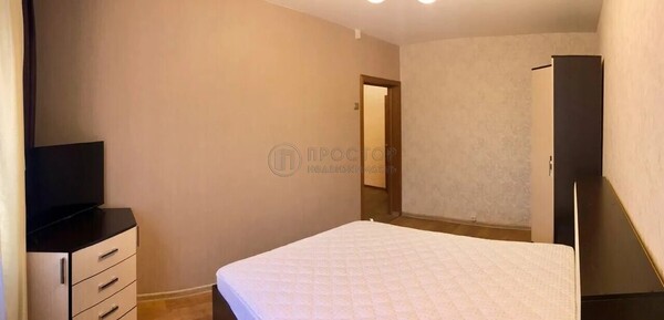 Продам трехкомнатную (3-комн.) квартиру, Новочеркасский б-р, 55, Москва г