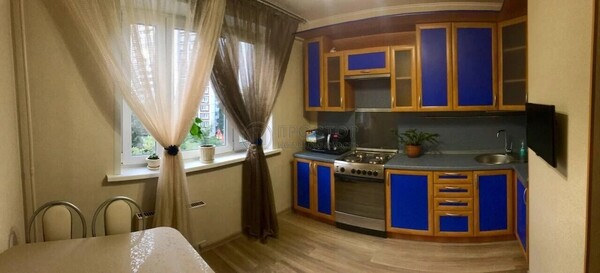 Продам трехкомнатную (3-комн.) квартиру, Новочеркасский б-р, 55, Москва г