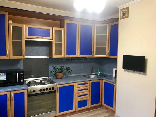 Продам трехкомнатную (3-комн.) квартиру, Новочеркасский б-р, 55, Москва г