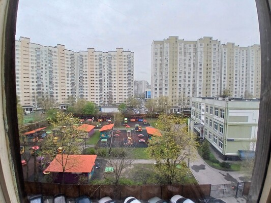 Продам трехкомнатную (3-комн.) квартиру, Новочеркасский б-р, 55, Москва г