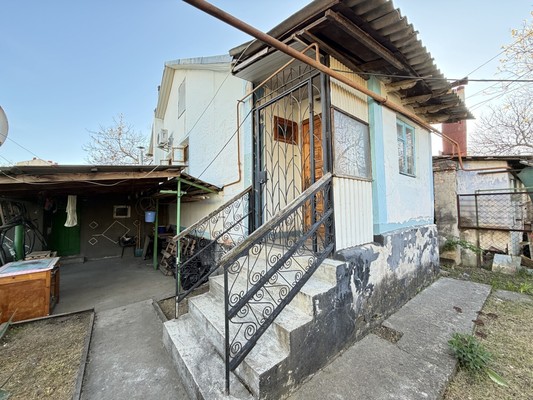 Продам двухкомнатную (2-комн.) квартиру, 51-й Армии ул, 49, Симферополь г