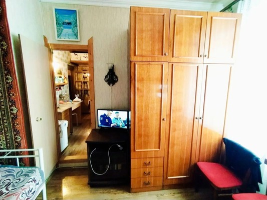 Продам двухкомнатную (2-комн.) квартиру, Наки Исанбета ул, 49, Казань г