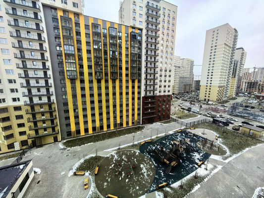Продам двухкомнатную (2-комн.) квартиру, Западный квартал (Купелинка мкр) ул, 7к1, Сапроново д