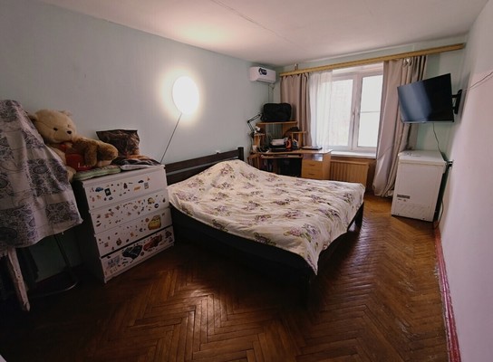 Продам двухкомнатную (2-комн.) квартиру, Веры Слуцкой ул, 38, Колпино г