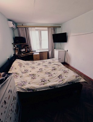 Продам двухкомнатную (2-комн.) квартиру, Веры Слуцкой ул, 38, Колпино г