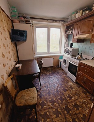 Продам двухкомнатную (2-комн.) квартиру, Веры Слуцкой ул, 38, Колпино г