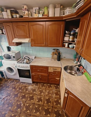 Продам двухкомнатную (2-комн.) квартиру, Веры Слуцкой ул, 38, Колпино г