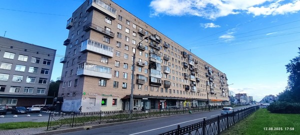 Продам двухкомнатную (2-комн.) квартиру, Веры Слуцкой ул, 38, Колпино г