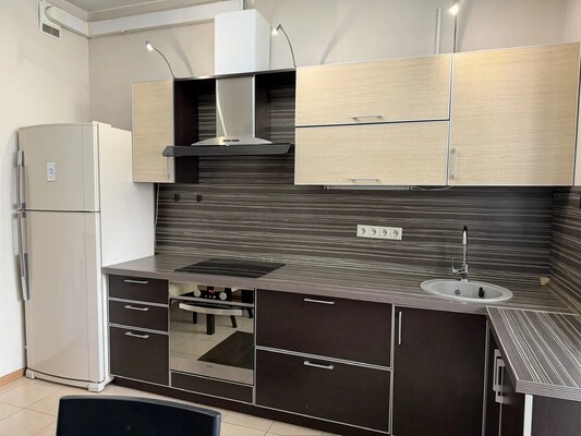Продам однокомнатную (1-комн.) квартиру, Петрозаводская ул, 15к5, Москва г