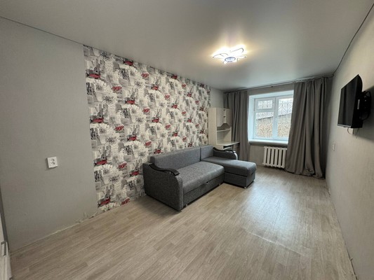 Продам двухкомнатную (2-комн.) квартиру, Советская ул, 30к2, Комсомольск-на-Амуре г