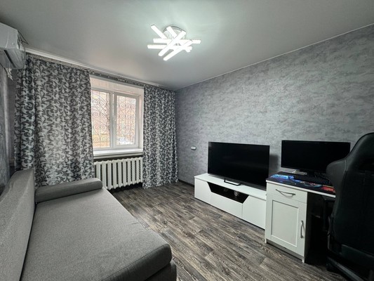 Продам двухкомнатную (2-комн.) квартиру, Советская ул, 30к2, Комсомольск-на-Амуре г